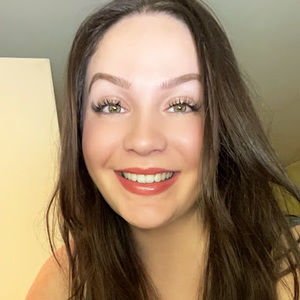 Meet your Posher, Elisa